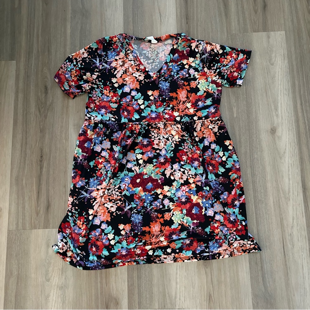ISH Vibrant Floral Midi Dress - Black and Red